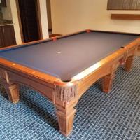 Stunning 9' Olhausen Maple Belle Meade Pool Table