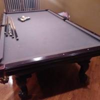 Olhausen Santa Ana 8.5' Pool Table in Cherry Finish For Sale